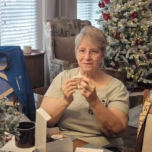 Meet your Posher, Debra